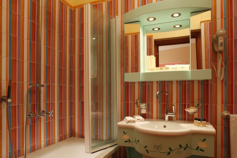 Hotel Prestige 28/50