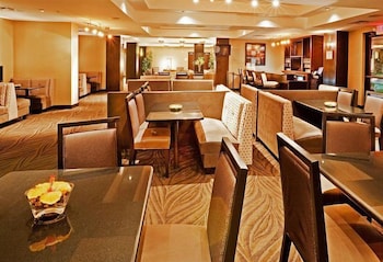 Holiday Inn Hotel & Suites Tulsa South 51/56