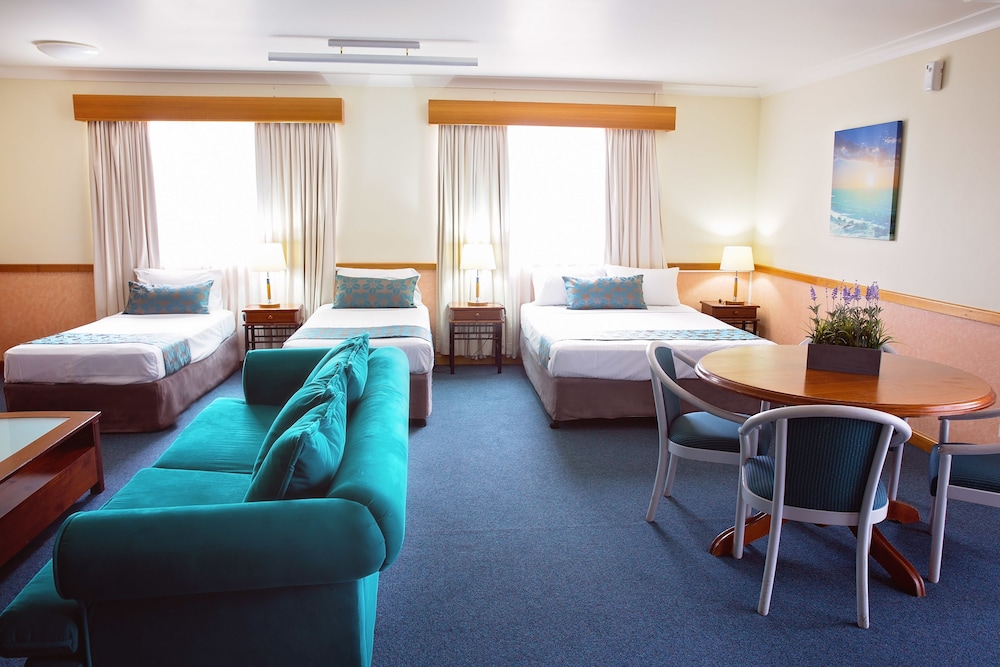 White Lace Motor Inn 47/67