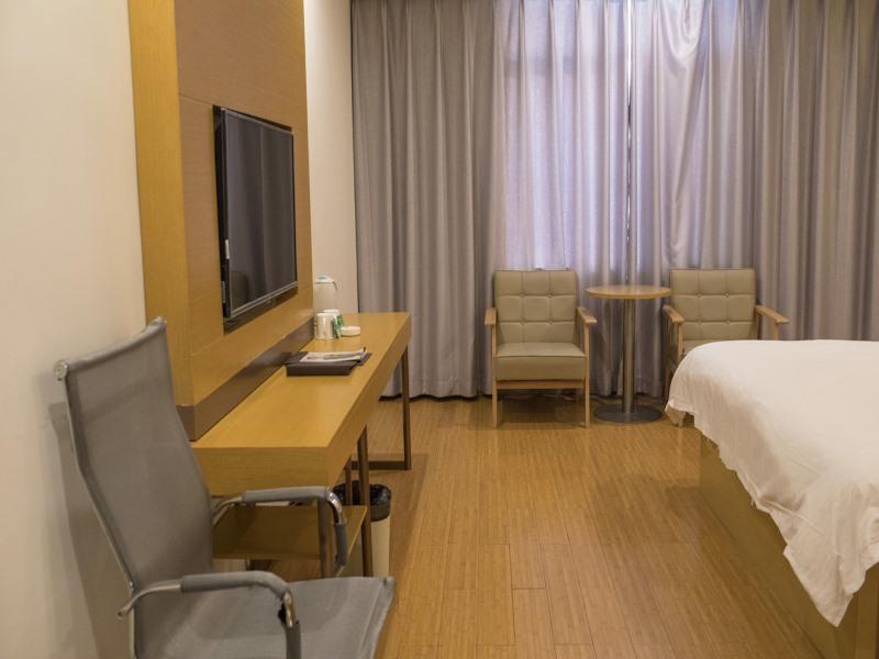 GreenTree Inn Qingdao Jiaozhou Jiaoping Road Aviation Industry Park Express Hotel 7/16