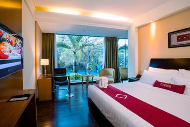 Pool, Executive, King Bed