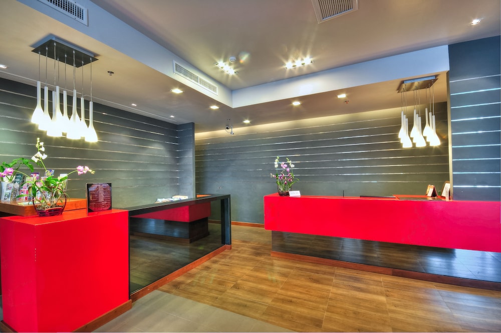 The Ashlee Heights Patong Hotel and Suites 9/62