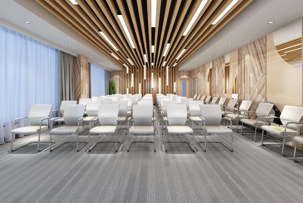 Microtel by Wyndham Lijiang 15/20