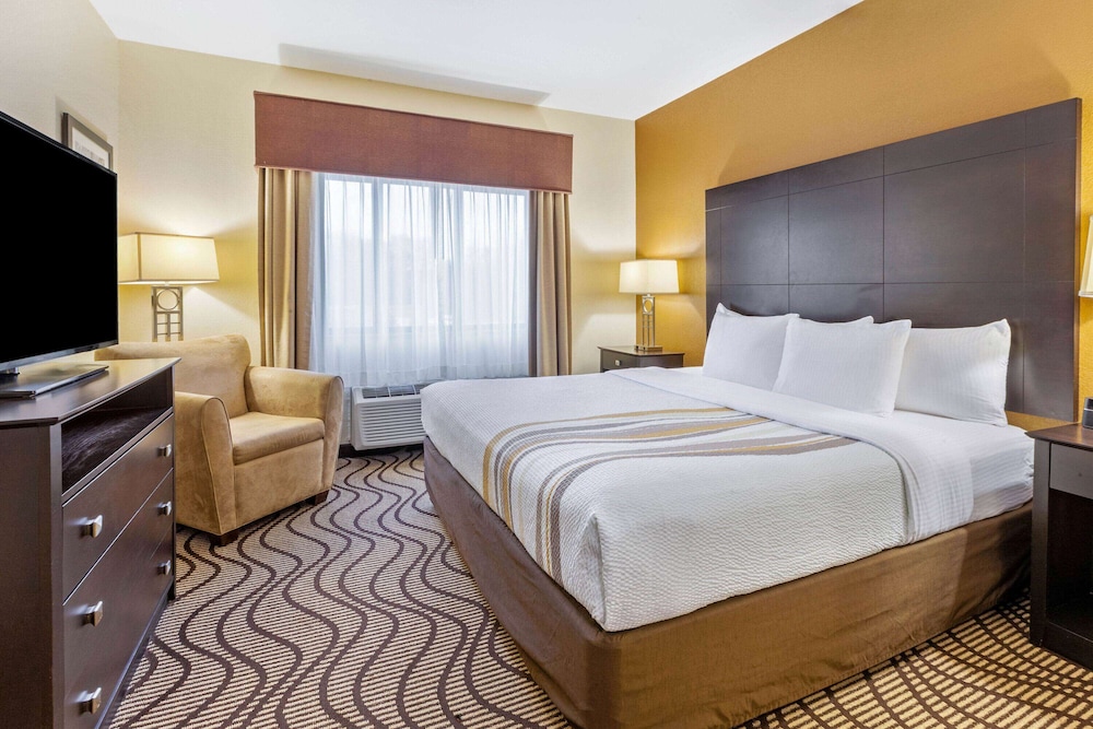 La Quinta Inn & Suites by Wyndham South Bend 18/57