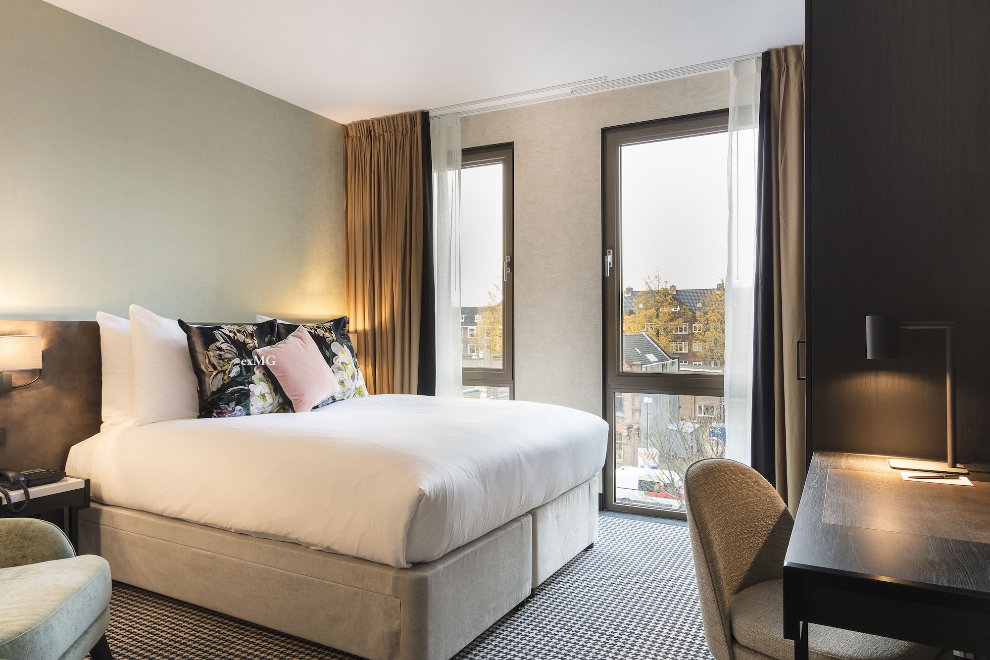 غرفة بسرير كوين بإطلالة على القناة، Monet Garden Hotel Amsterdam 3/6