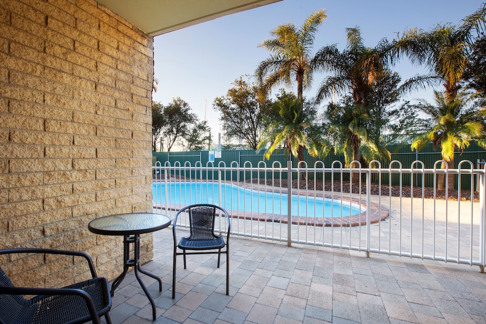 Nightcap At Kawana Waters Hotel 29/65