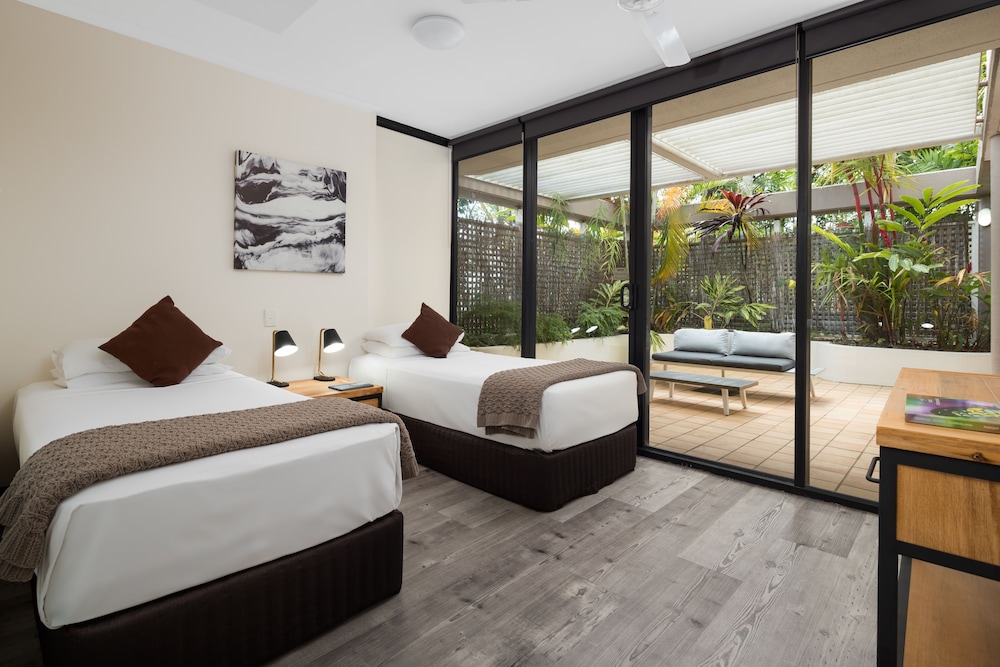 Rydges Esplanade Resort 20/68