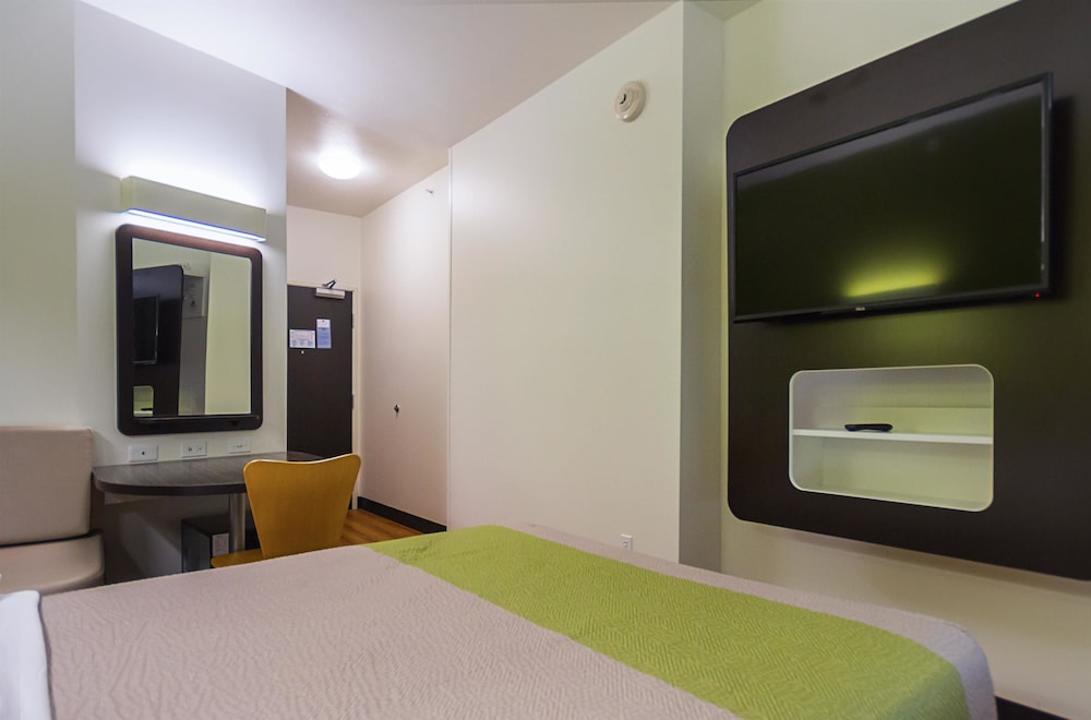 Days Inn by Wyndham South Bend /Notre Dame 15/35
