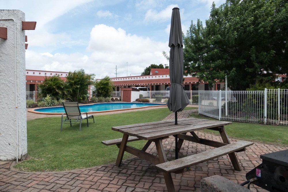 Bundaberg Spanish Motor Inn 23/33