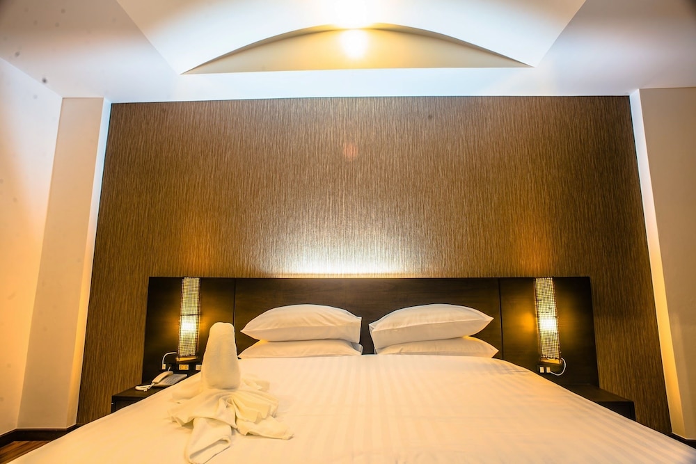 Jingjit Hotel 32/61