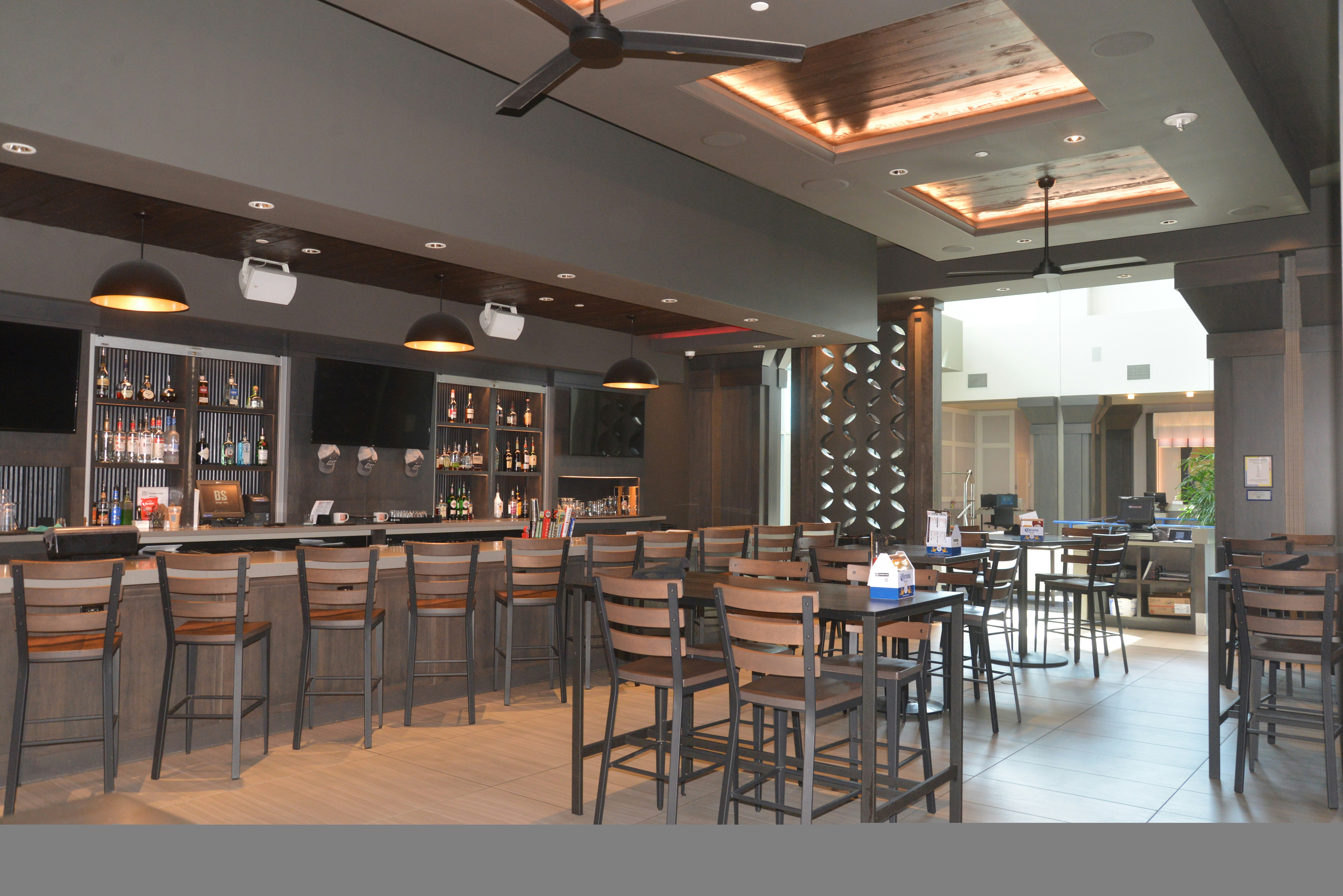 Embassy Suites by Hilton Kansas City Olathe 35/54