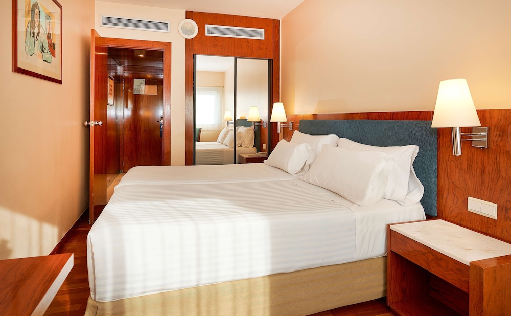 Nh Barcelona Entenza Hotel 24/47