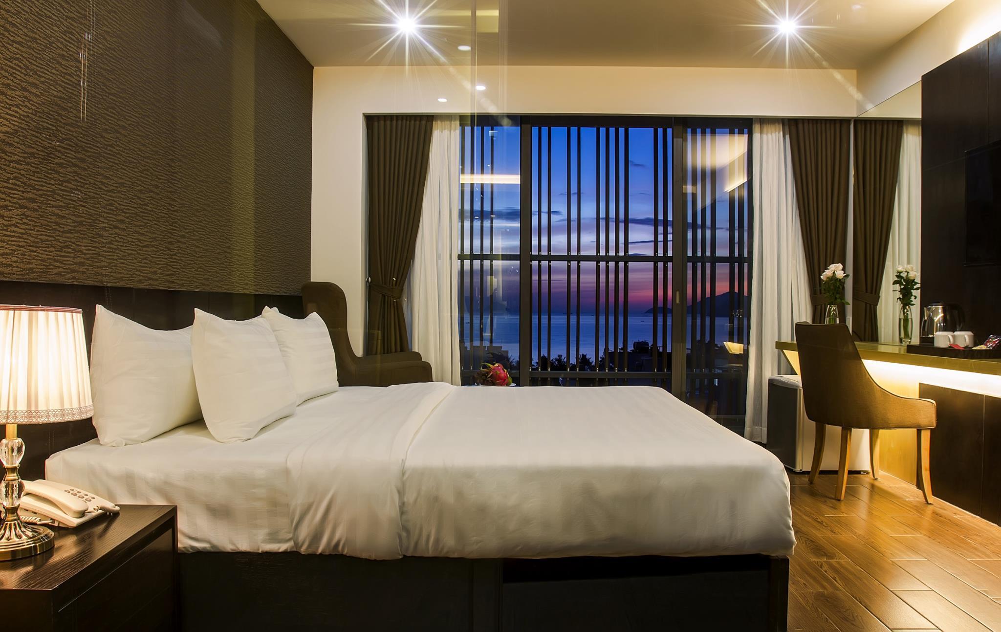 Senior, Deluxe, Sea View, Balcony