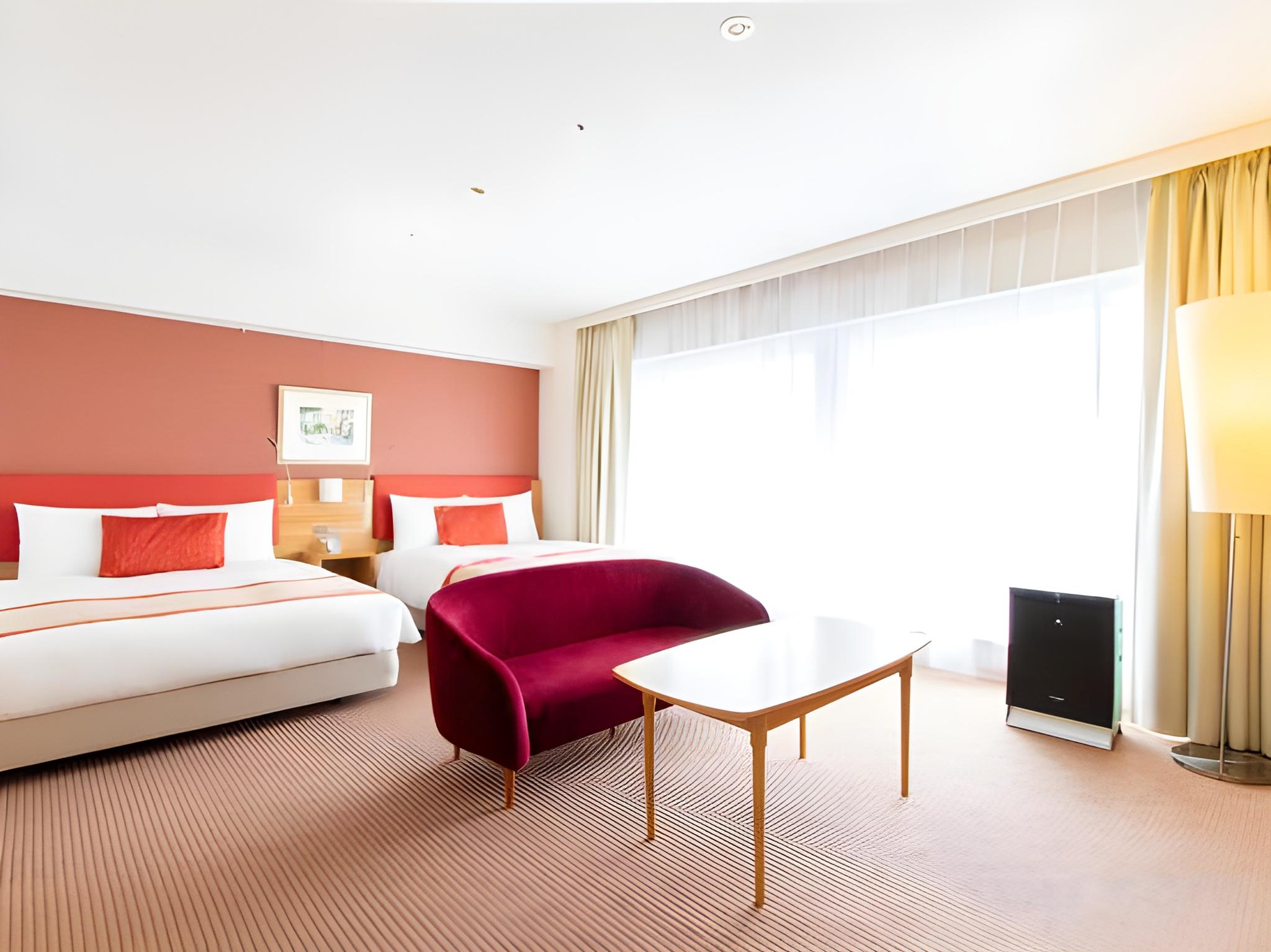 Deluxe, Twin Beds, Fountain View
