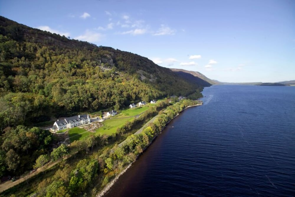 Loch Ness Cottages 50/50
