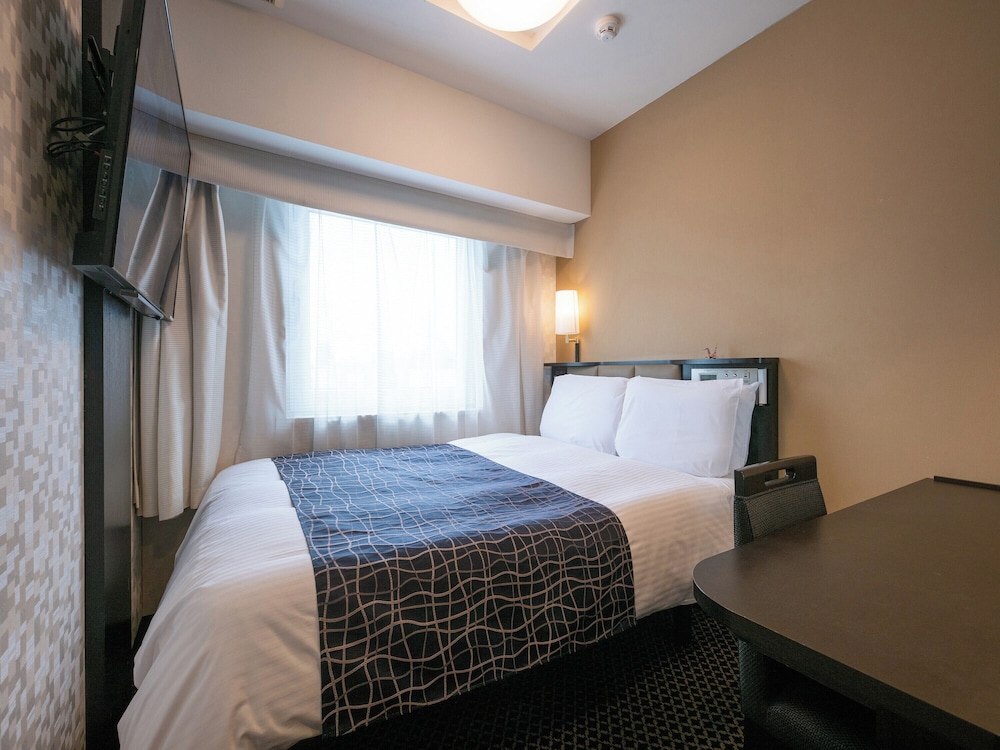 ROOM, DOUBLE BED, SMOKING