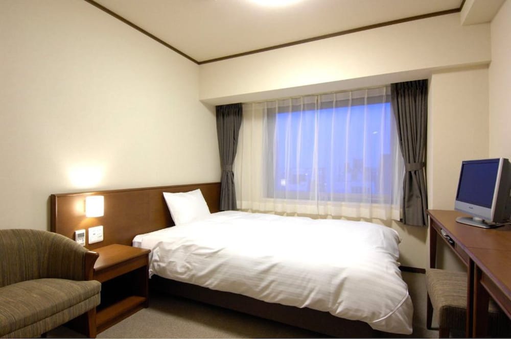 MODERATE, DOUBLE BED
