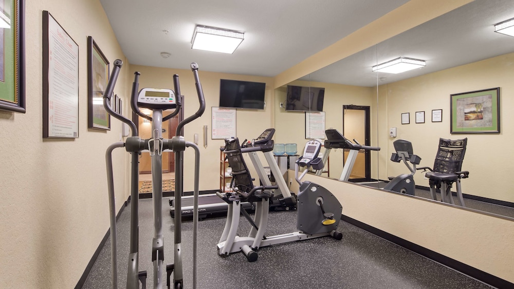 Best Western Plus Victoria Inn & Suites 13/26