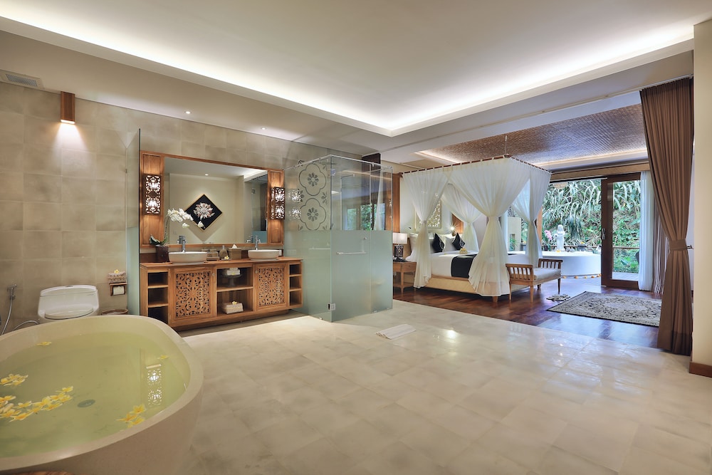 The Sankara Suites & Villas 6/73