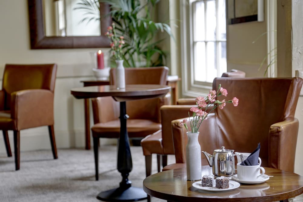 Uno Rose & Crown Hotel Tonbridge 23/35