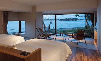 Deluxe, Twin Beds, Hammock View, Corner