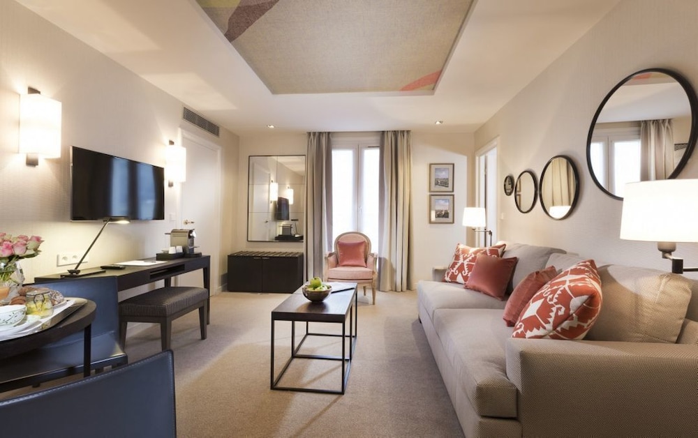 Hotel Balmoral 44/61