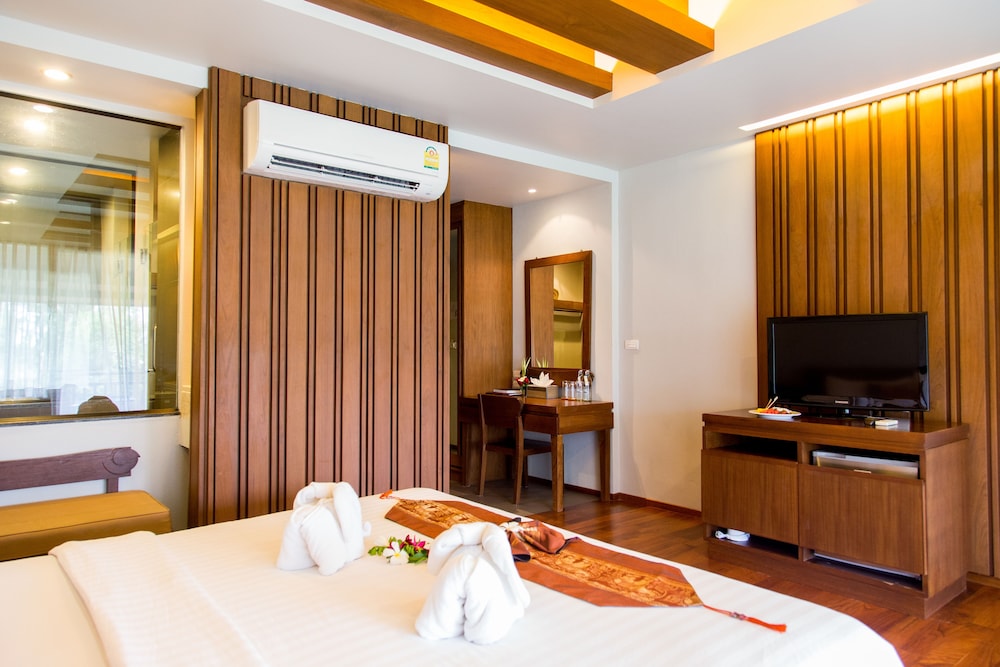 MAEHAAD BAY RESORT 42/68