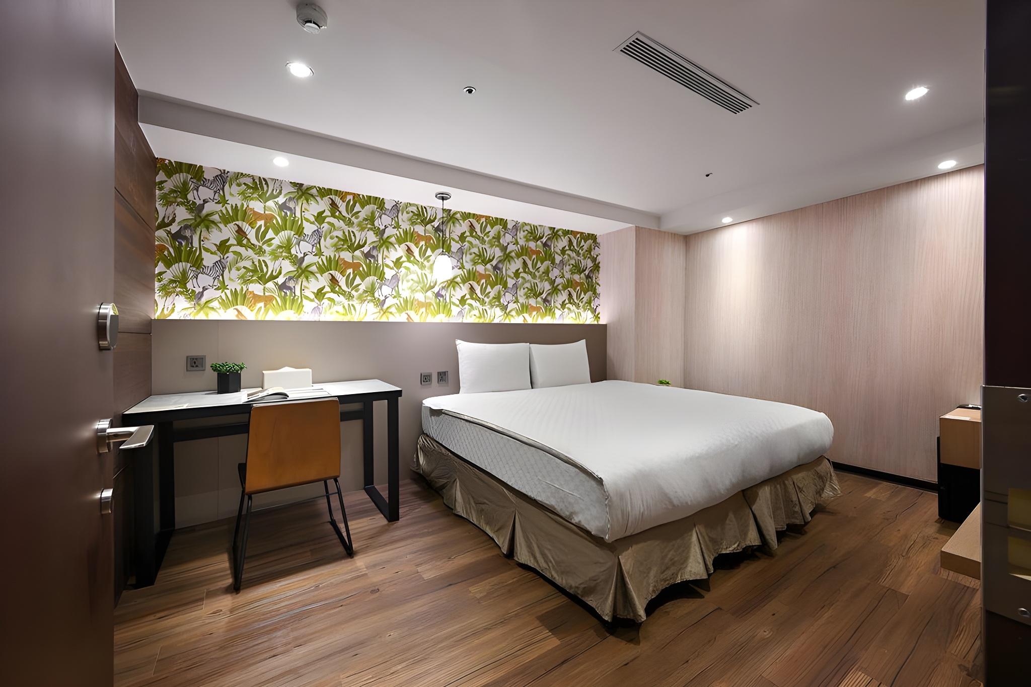Room, Double Bed, No Window، Le room Hotel Kaifeng Taipei 2/2