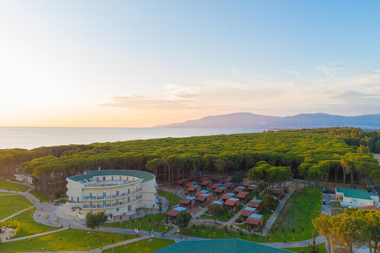Caladune Resort 47/56