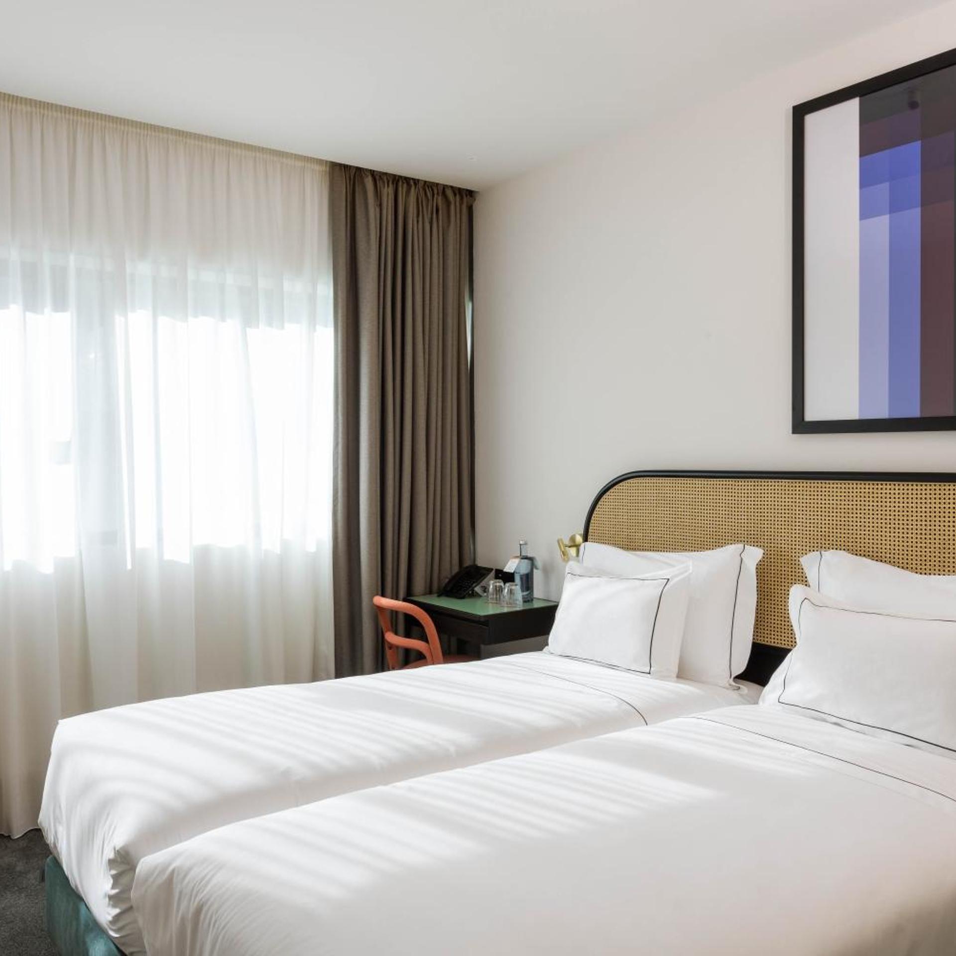 Room, Single Bed