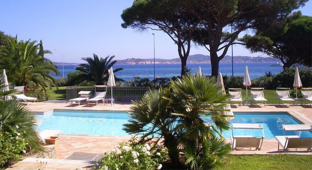Hotel Villa Les Rosiers 26/33