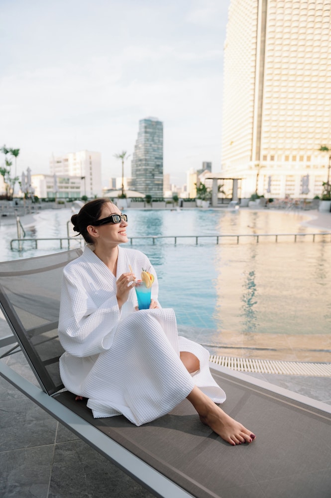 Centre Point Plus Hotel Silom 42/76