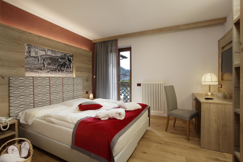 TEVINI DOLOMITES CHARMING HOTEL 19/56