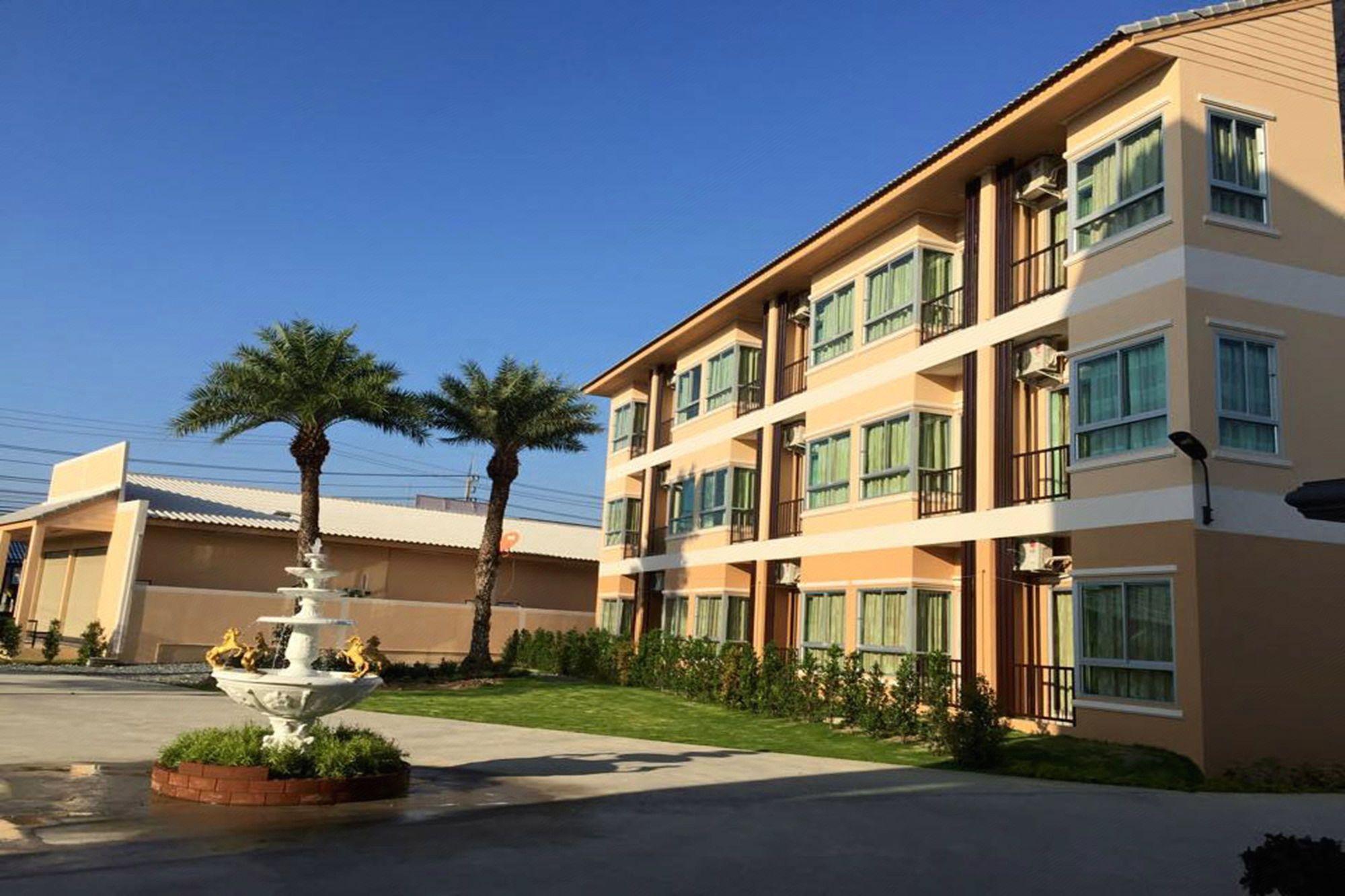 U-Dee Hotel 8/51