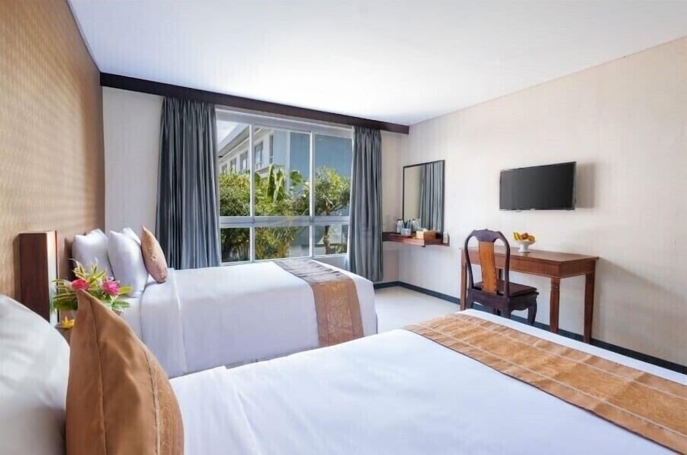 The Kanjeng Suites Kuta Galeria - Bali 25/56