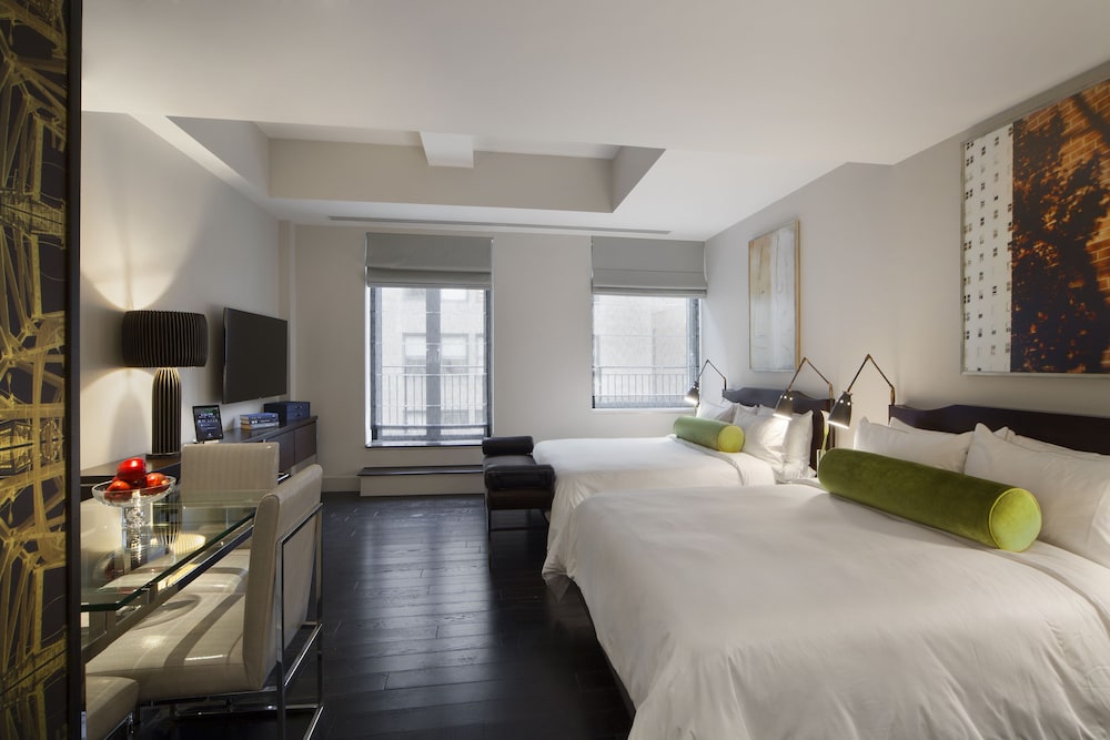 DELUXE, 2 DOUBLE BEDS, ACCESSIBLE