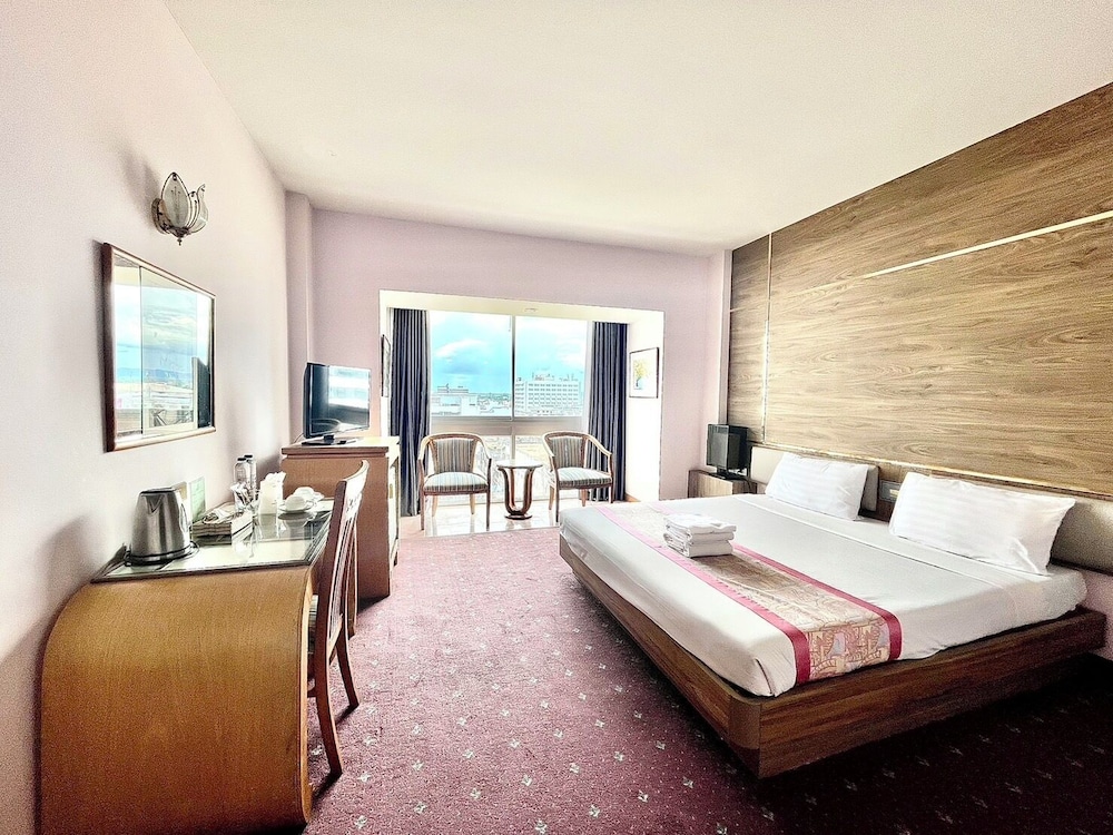Asian Hotel Hatyai 29/72
