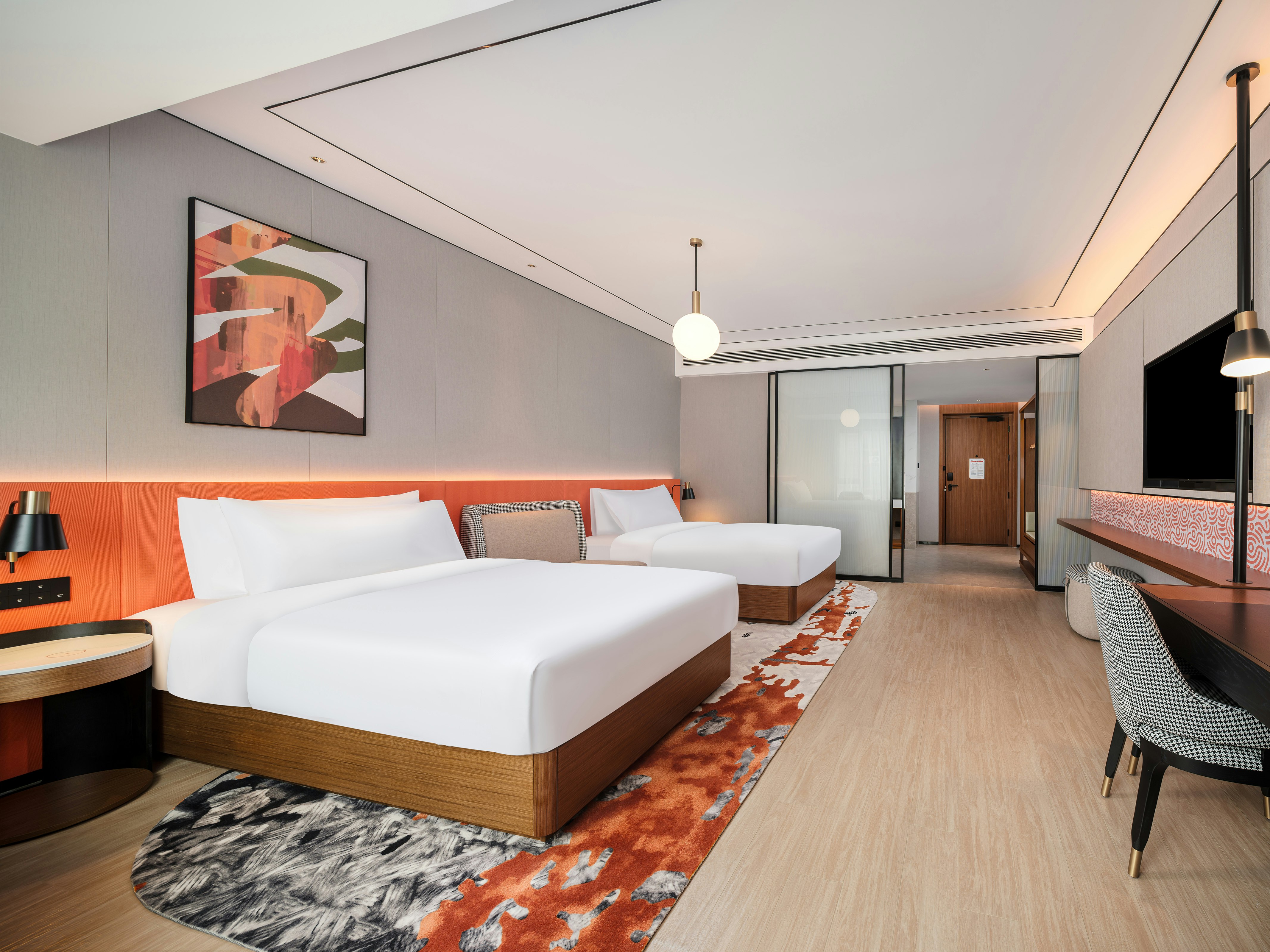 DELUXE, TWIN BEDS