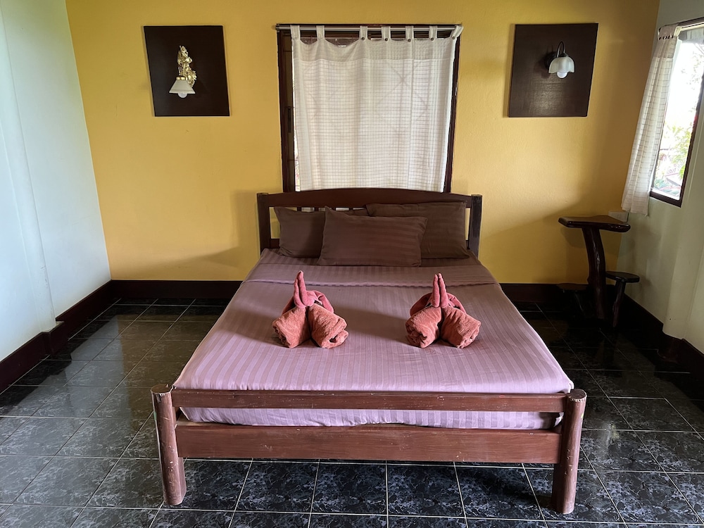 Sea Breeze Resort 44/68