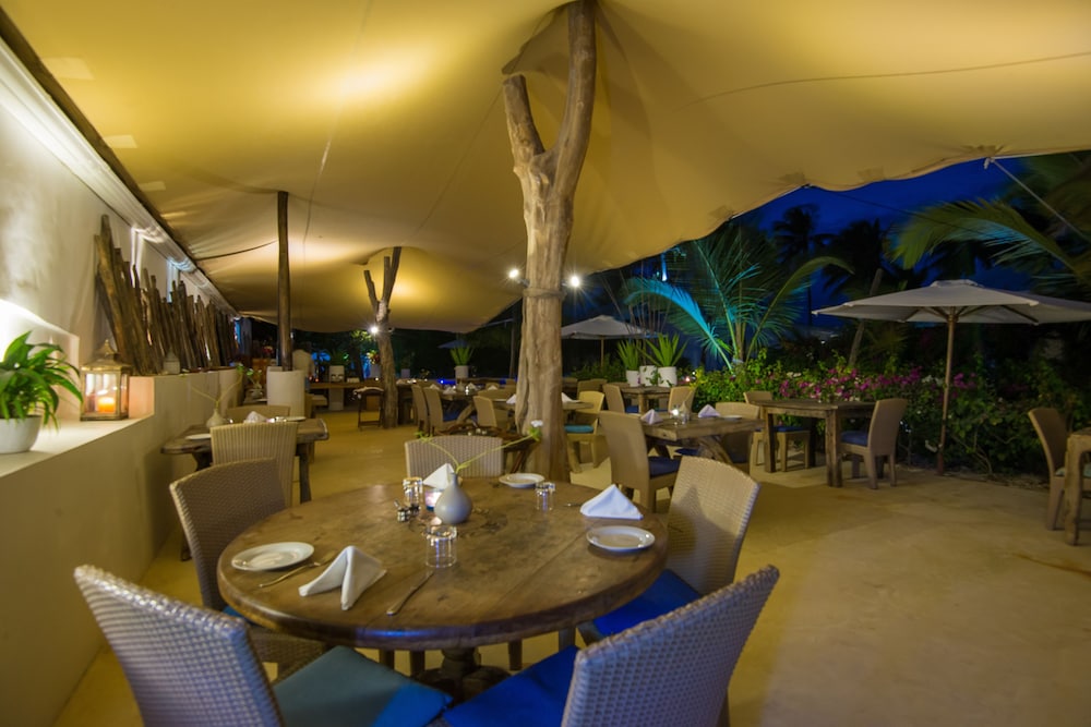 Indigo Beach Zanzibar 54/75