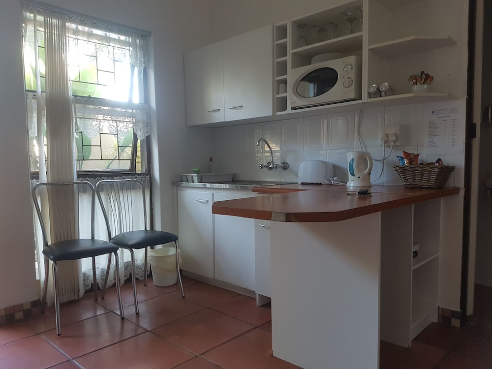 Melkbosch Guesthouse 2/50