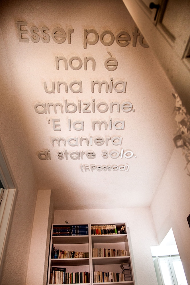 B B La Casa Del Poeta 25/50