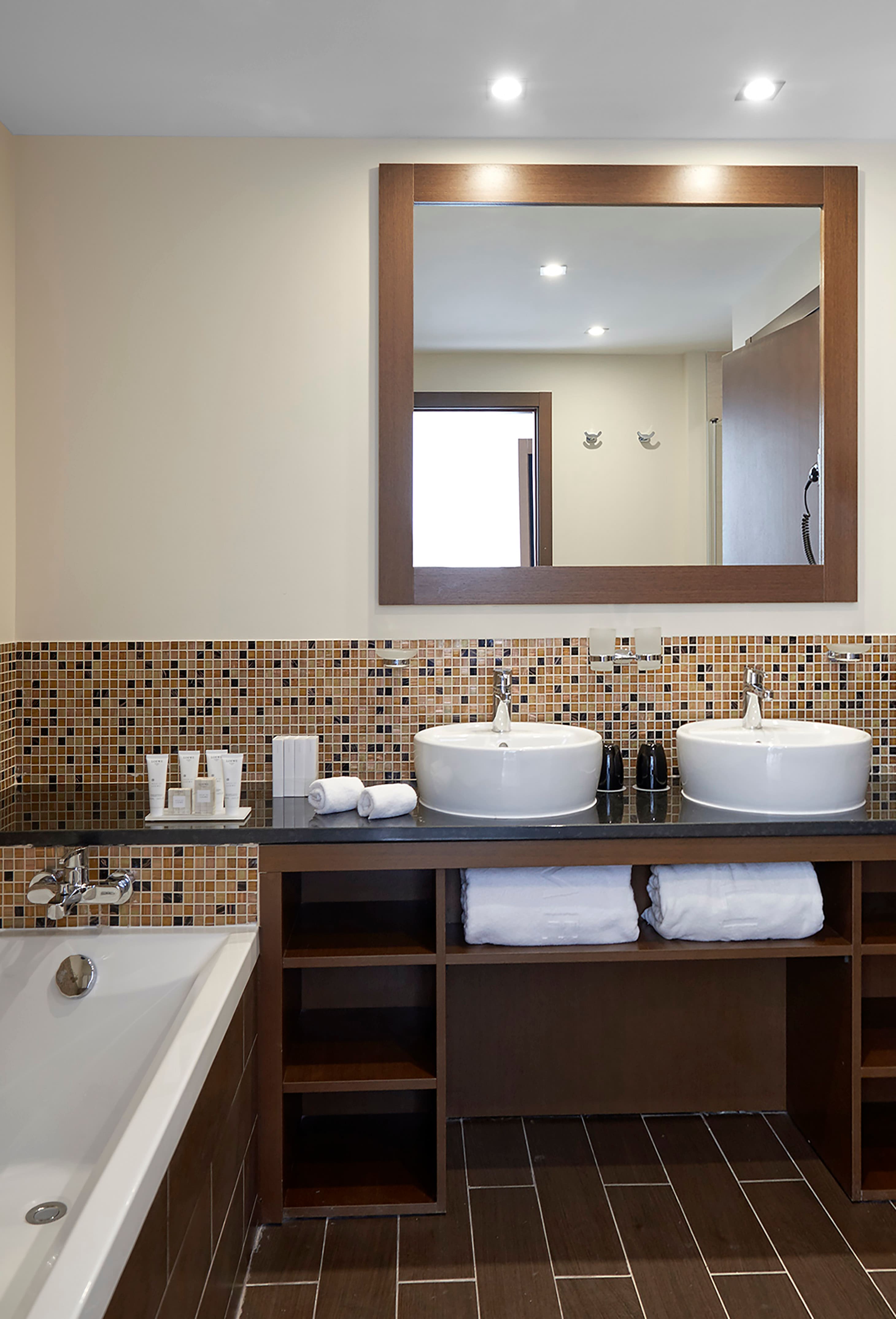 The Level, Junior Suite