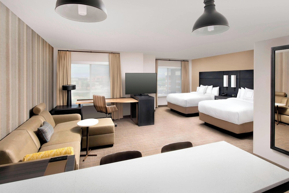 STUDIO, MULTIPLE BEDS, ACCESSIBLE