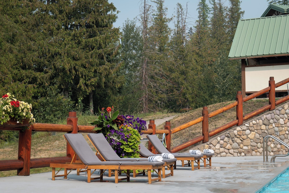 Lizard Creek Lodge 49/52