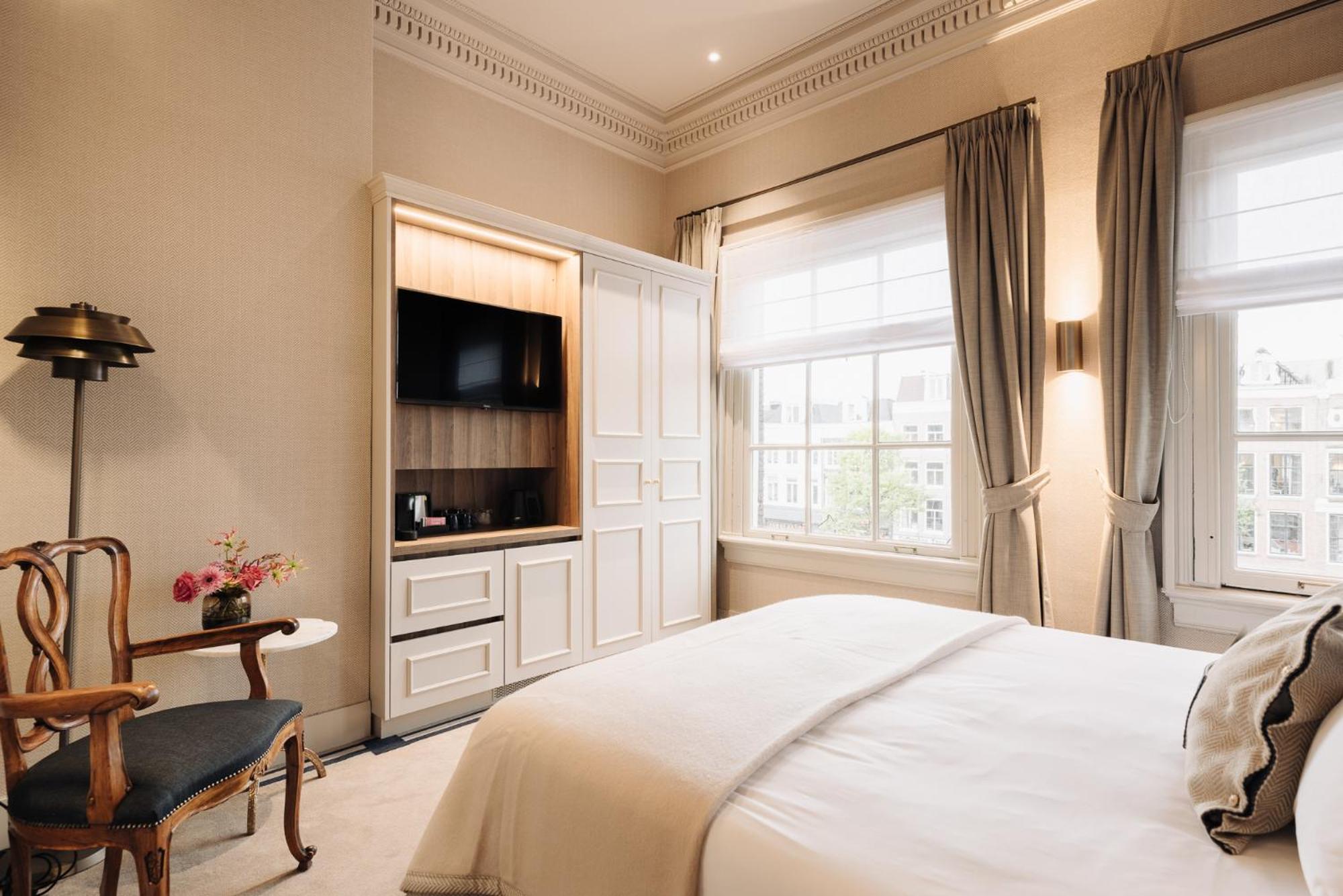 Grand, Merchant, Executive, Double Bed, Canal View