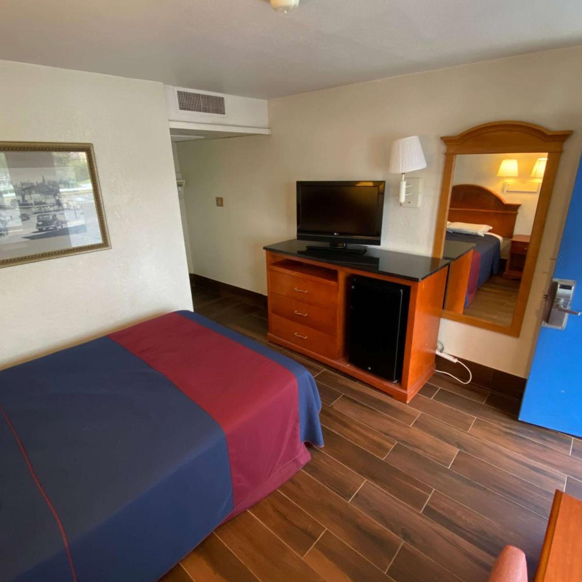 Travelodge by Wyndham Grand Rapids North 8/27