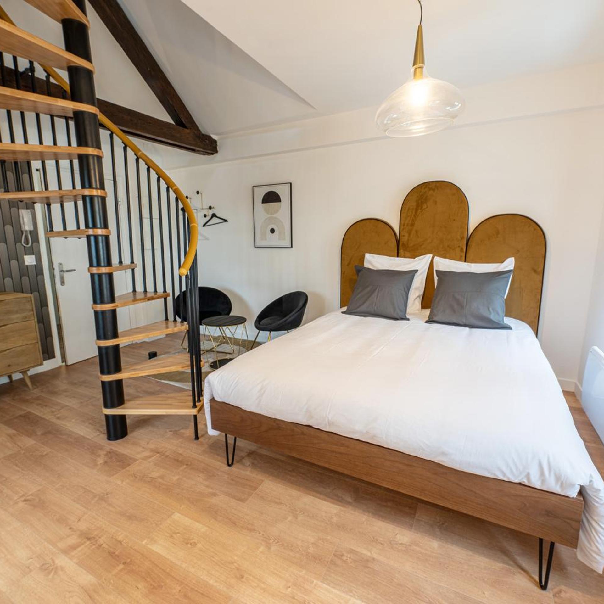 Deluxe, Apartment
