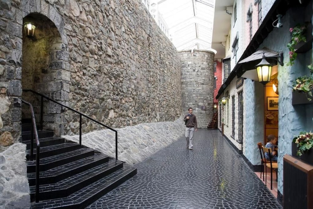 Travelodge Plus - Galway City 38/41