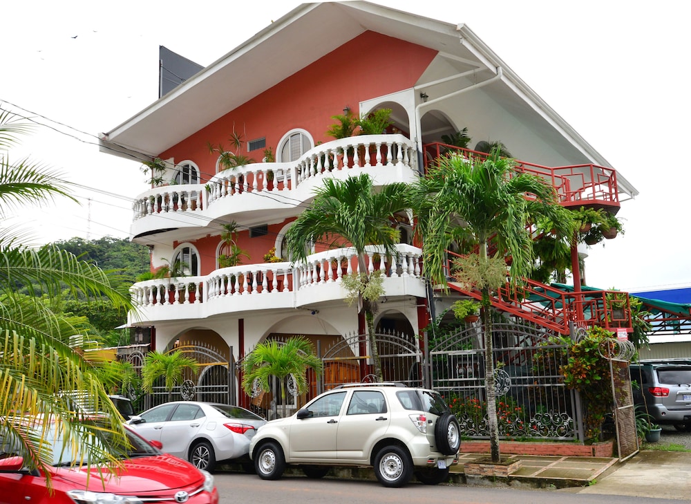 LE PRISS HOTEL 1/63